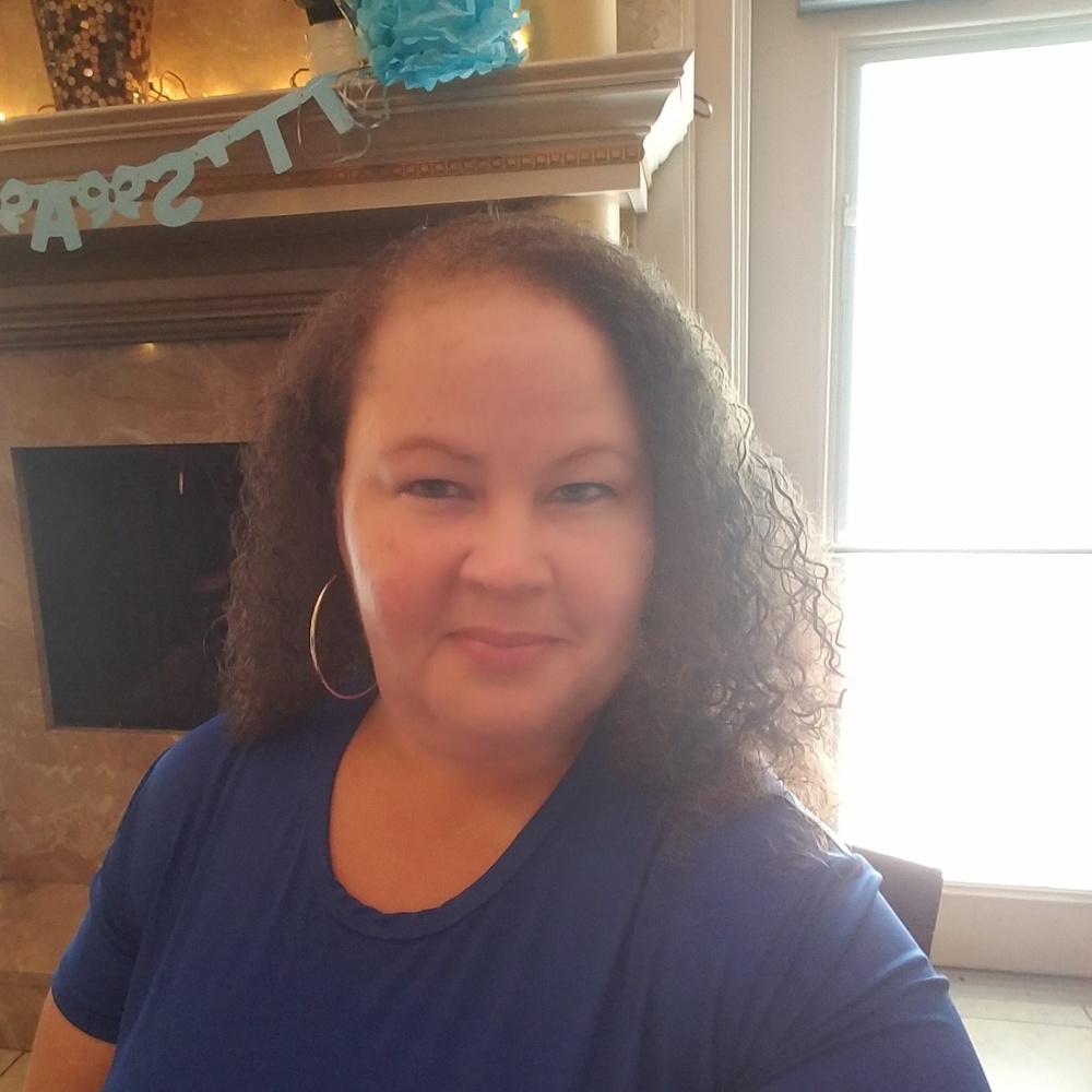 Meet your Posher, Lisa